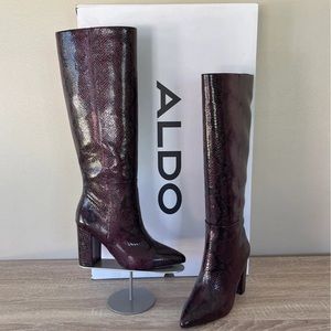 New ALDO Kinkuna Knee High Boots Purple Snake Skin Size 6.5